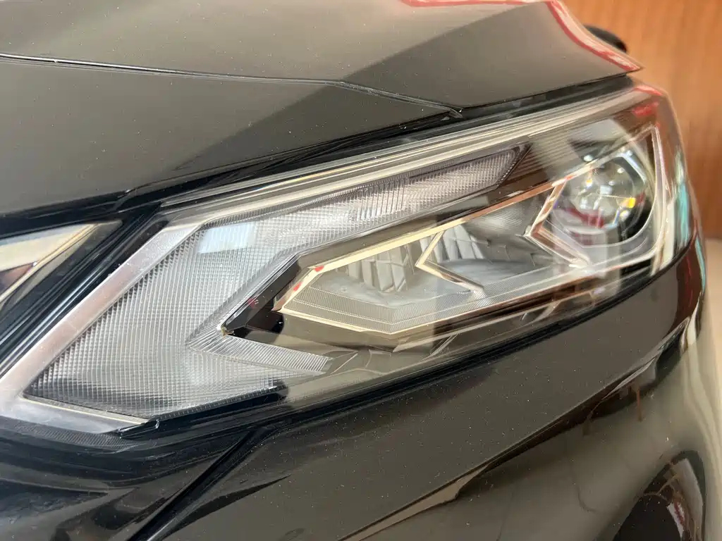 NISSAN TEANA 2021