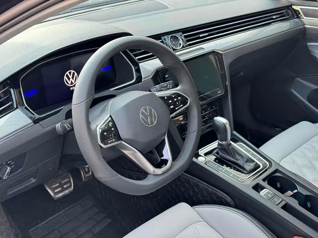 VOLKSWAGEN MAGOTAN 2023