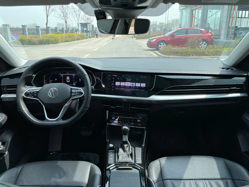 VOLKSWAGEN PASSAT 2022