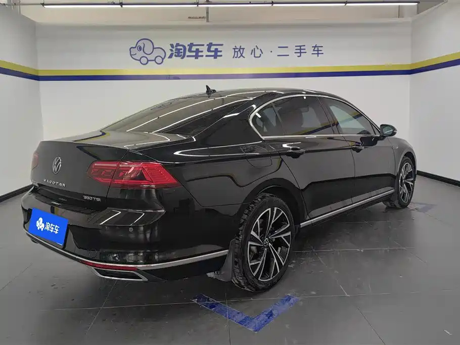 VOLKSWAGEN MAGOTAN 2022