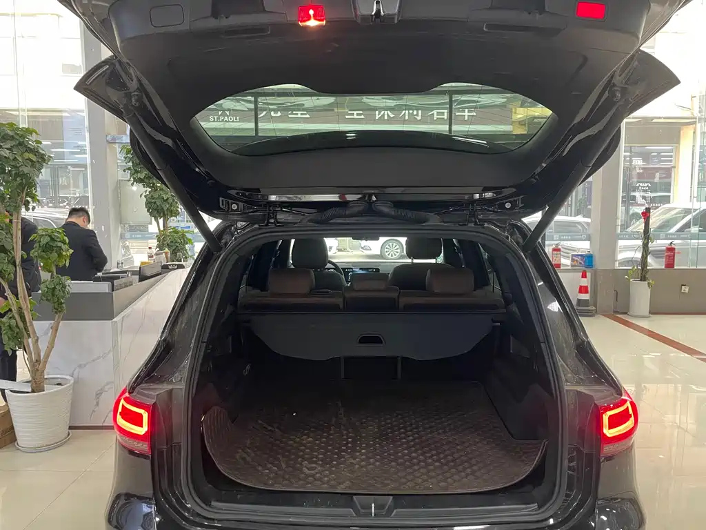 MERCEDES BENZ GLB 2021