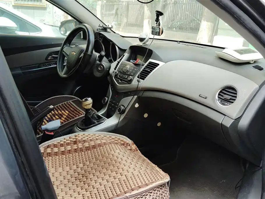 CHEVROLET CRUZE 2012