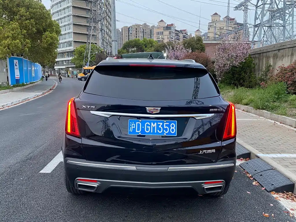CADILLAC XT5 2021
