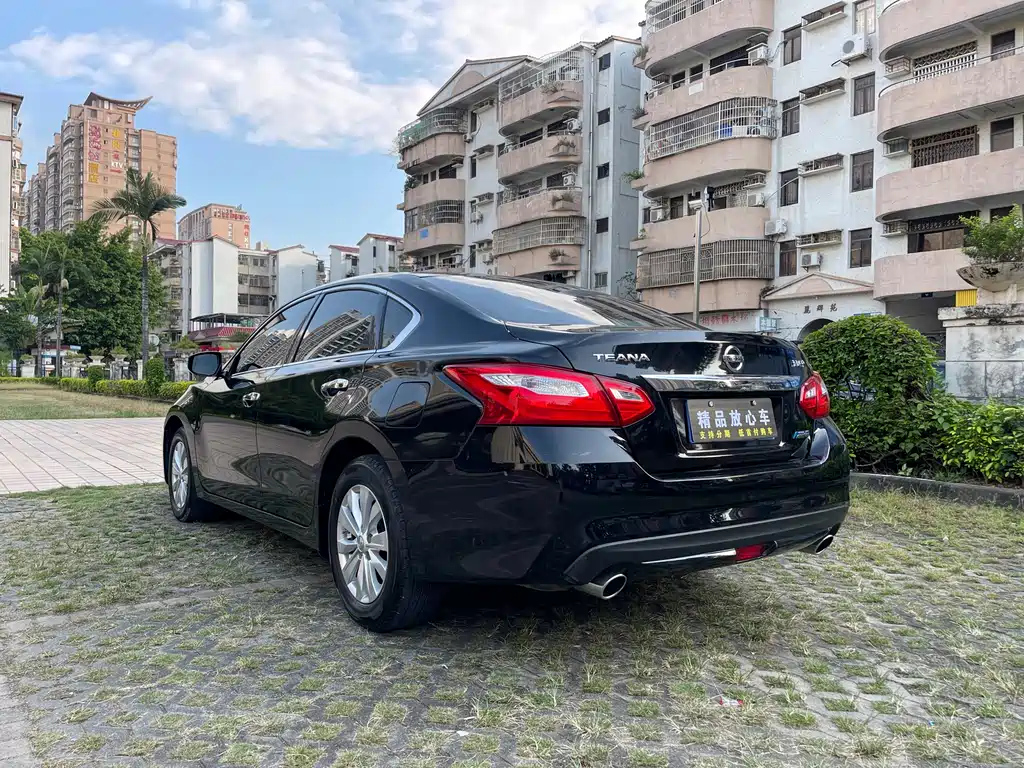 NISSAN TEANA 2019