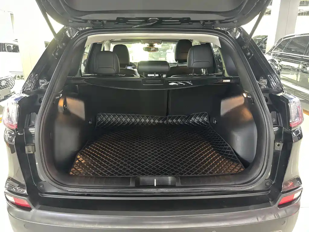 JEEP CHEROKEE 2021