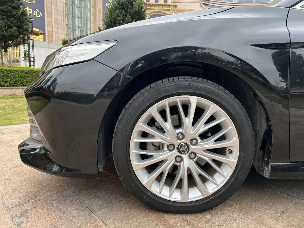TOYOTA CAMRY 2019