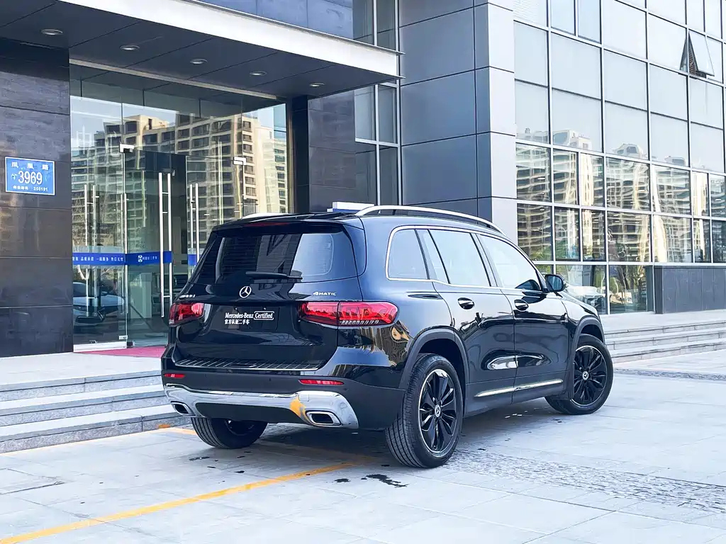 MERCEDES BENZ GLB 2023