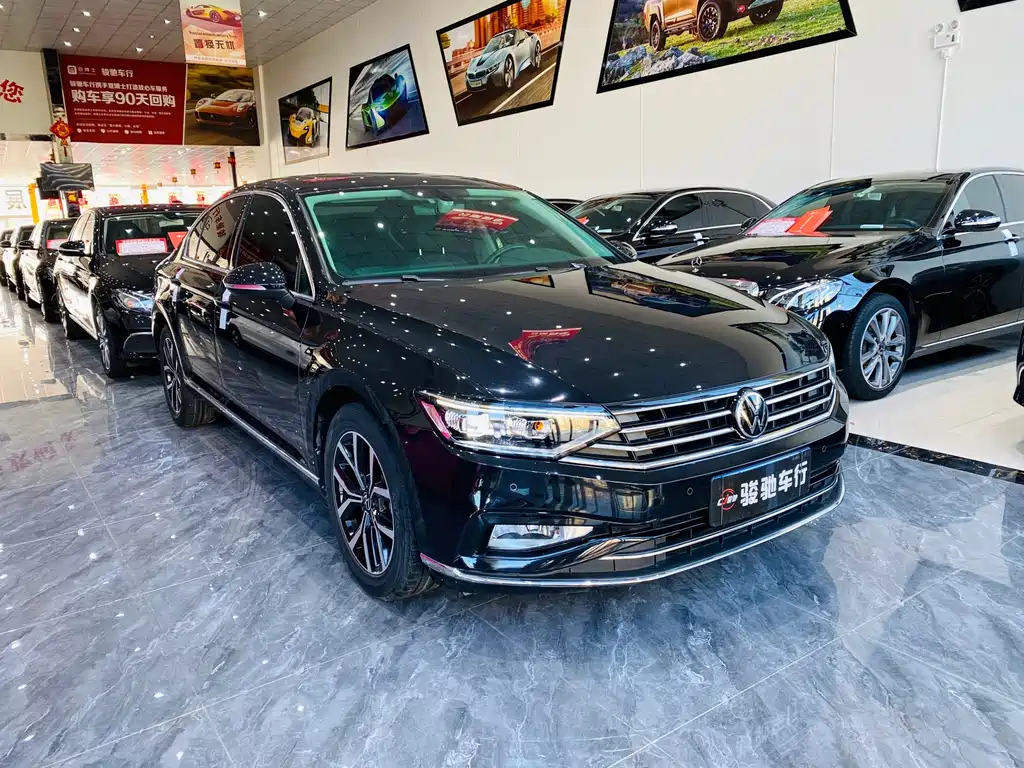 VOLKSWAGEN MAGOTAN 2022