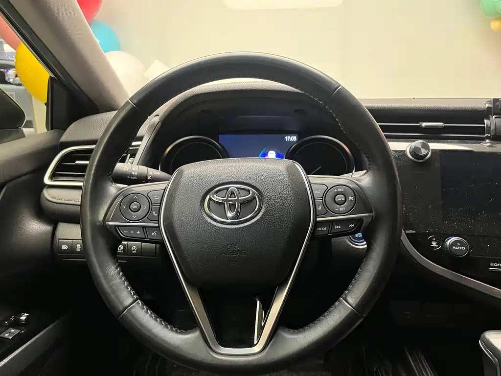 TOYOTA CAMRY 2019