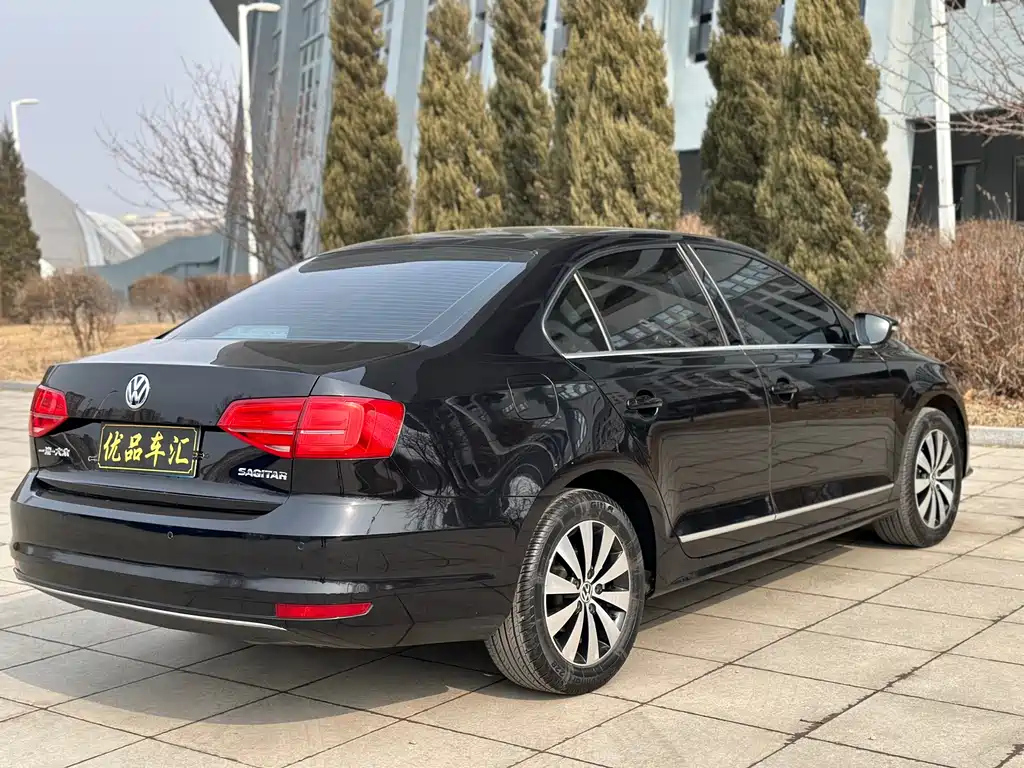 VOLKSWAGEN SAGITAR 2018