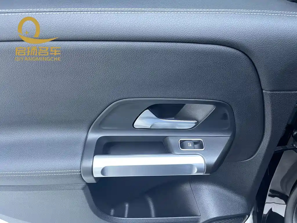 MERCEDES BENZ GLB 2022