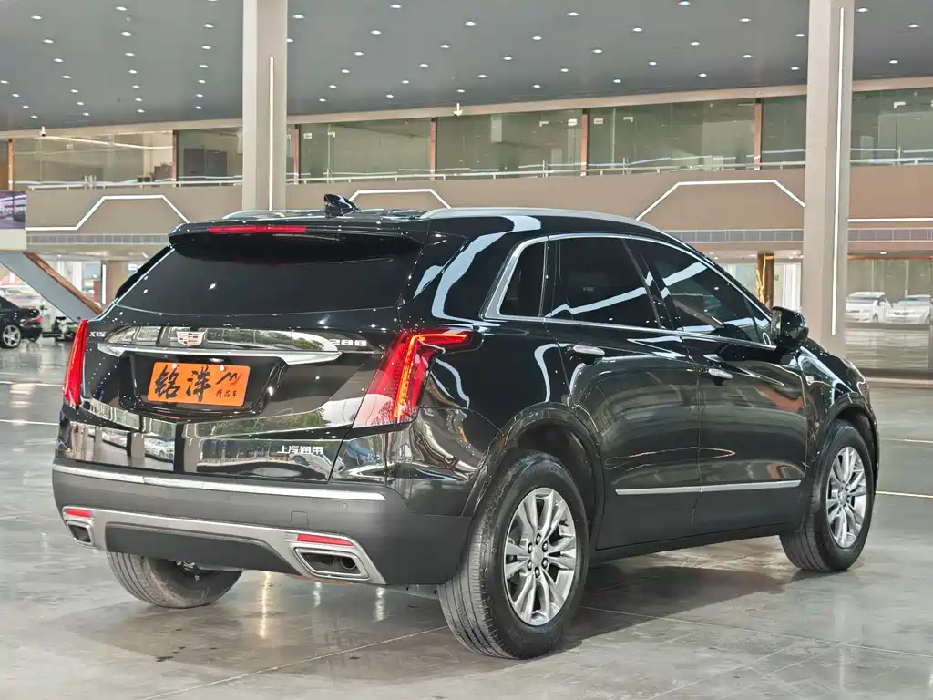 CADILLAC XT5 2021