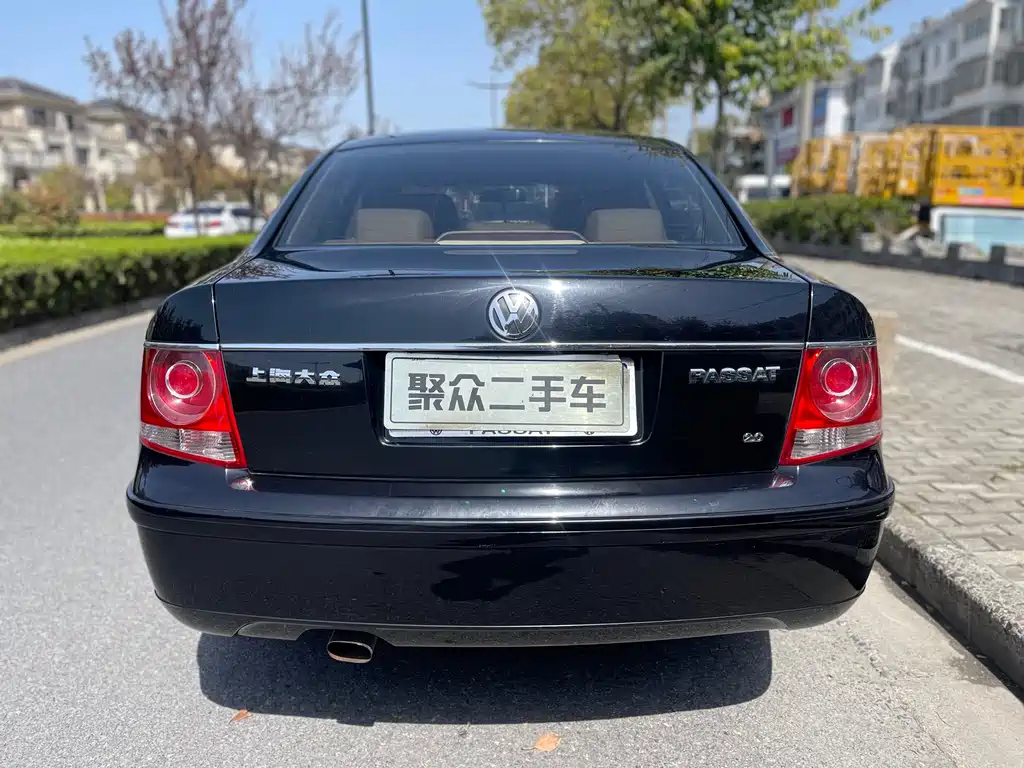 VOLKSWAGEN PASSAT 2009