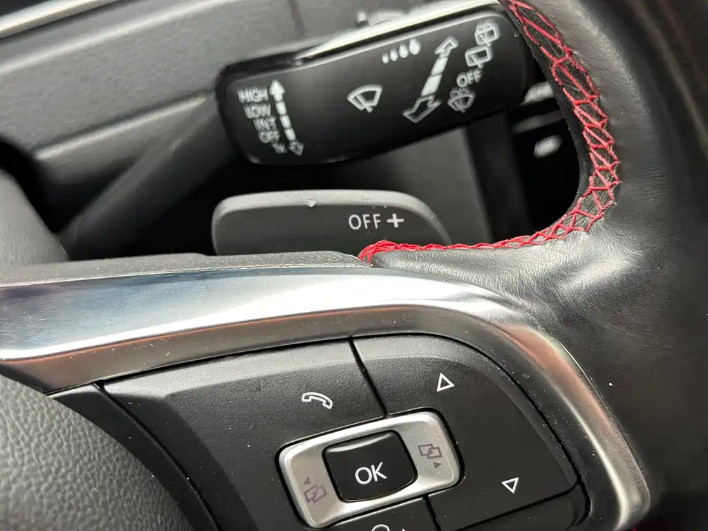 VOLKSWAGEN GOLF 2019