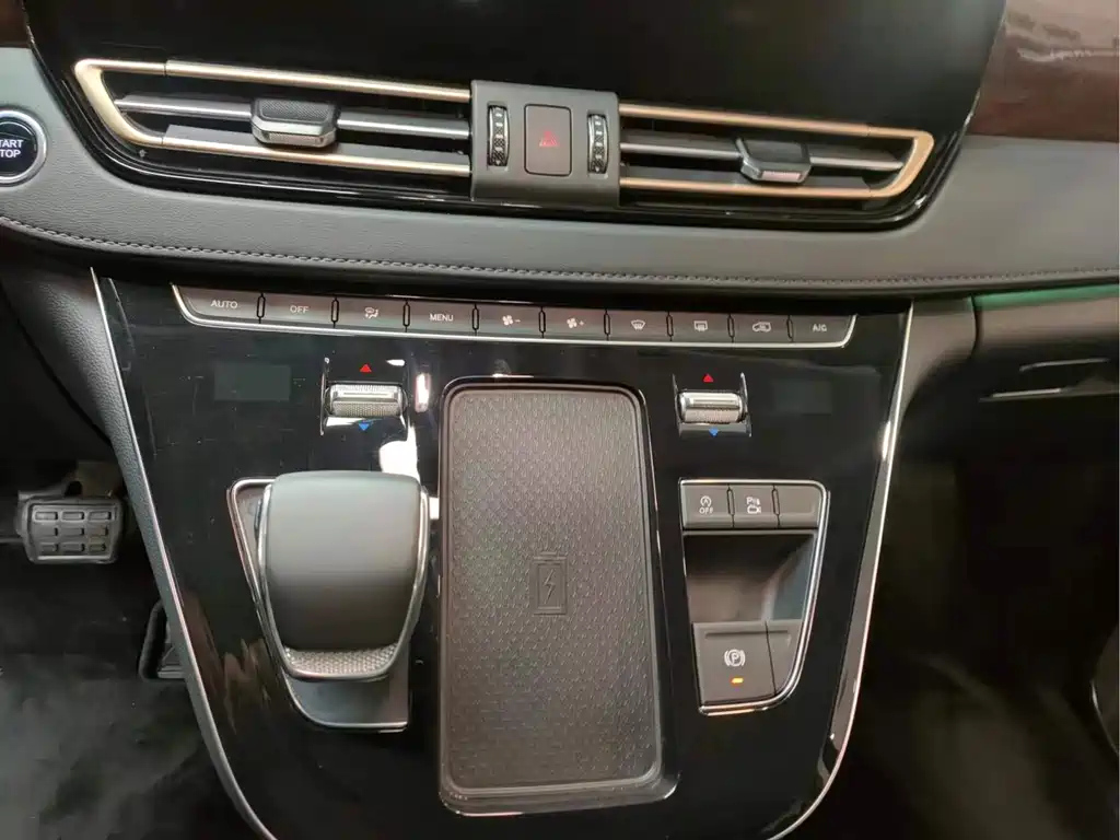 HONGQI HQ9 2023