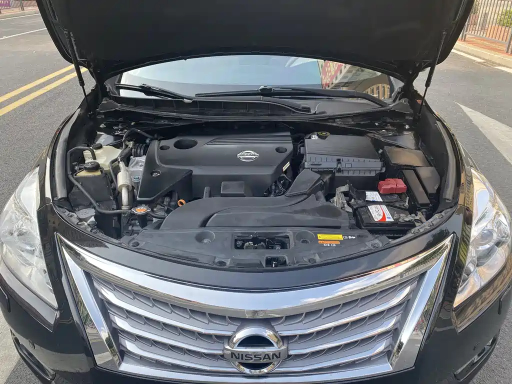 NISSAN TEANA 2015