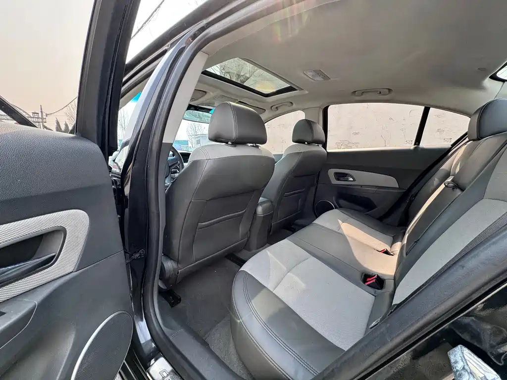 CHEVROLET CRUZE 2010