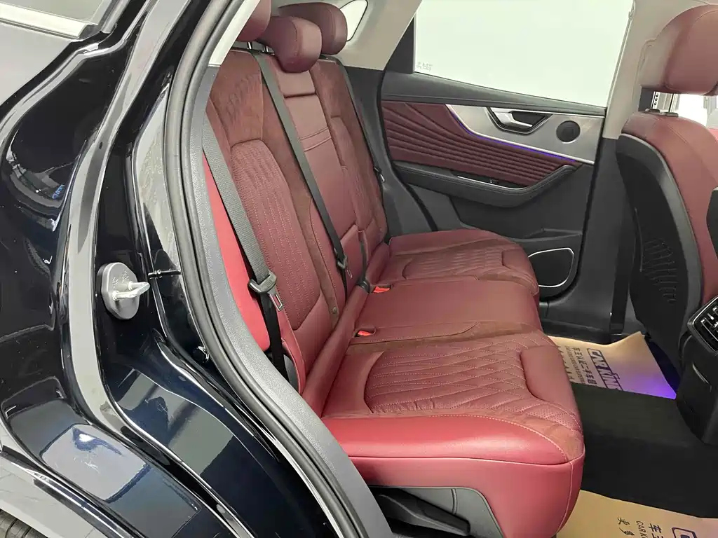 HONGQI HS5 2024