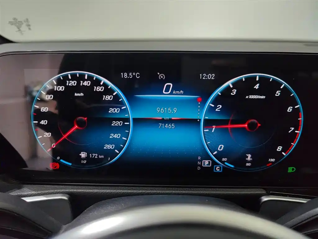 MERCEDES BENZ GLB 2021