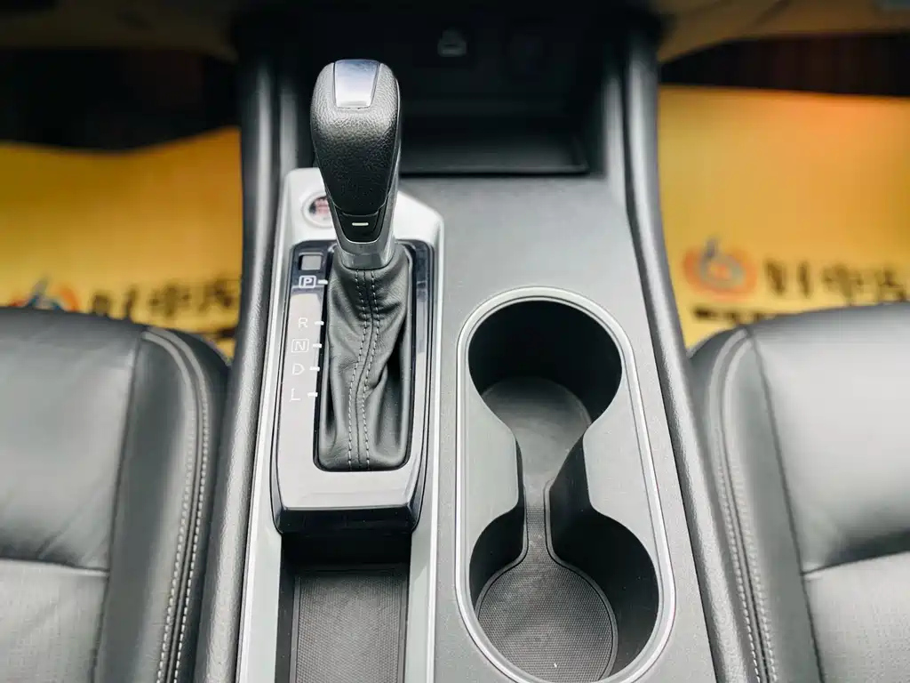 NISSAN TEANA 2019