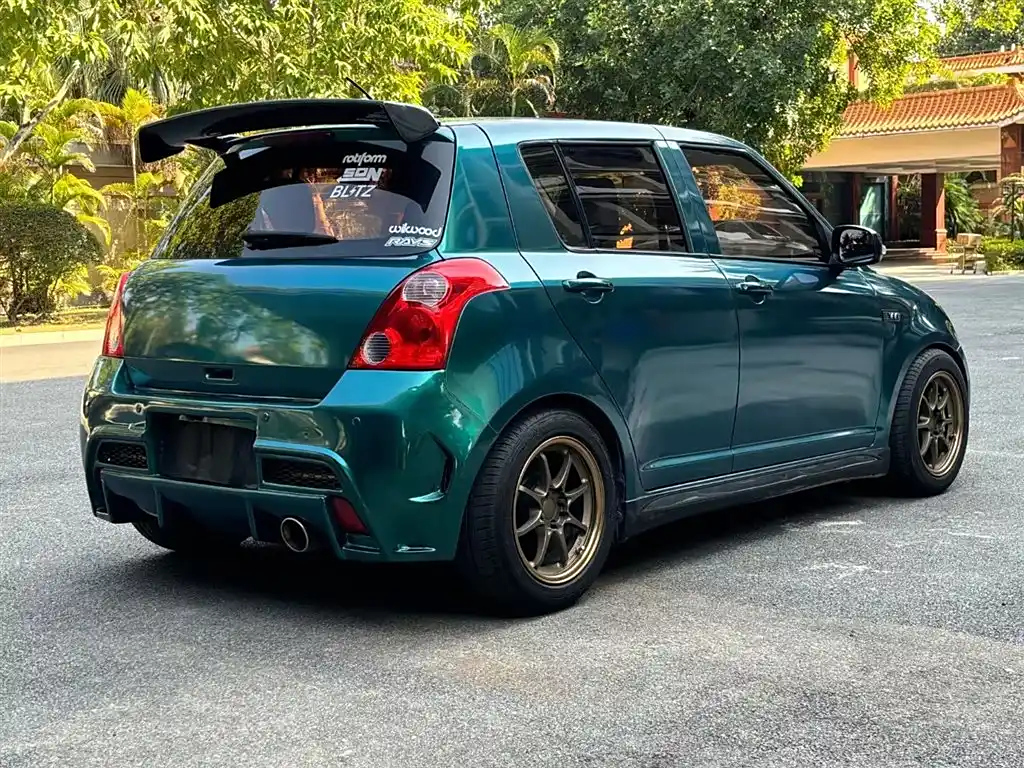 SUZUKI SWIFT 2016