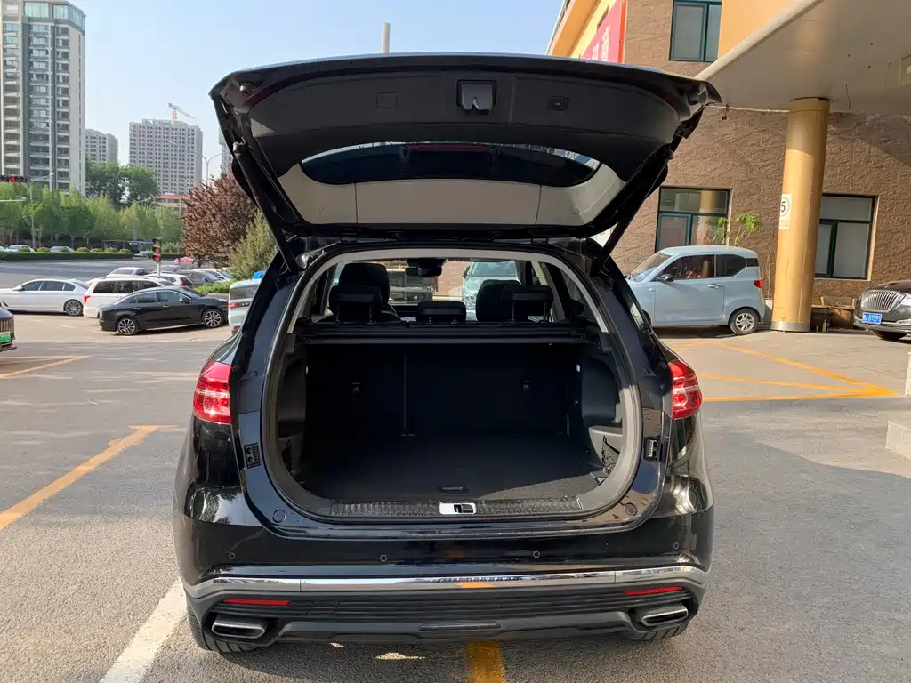HONGQI HS5 2022
