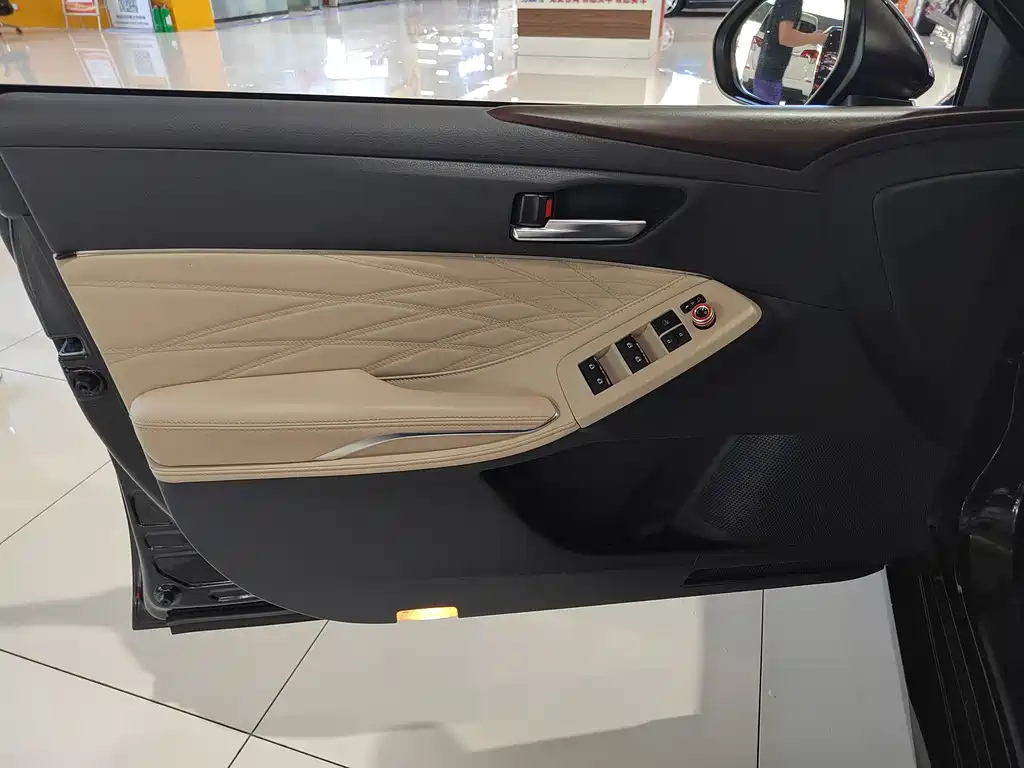 TOYOTA AVALON 2019
