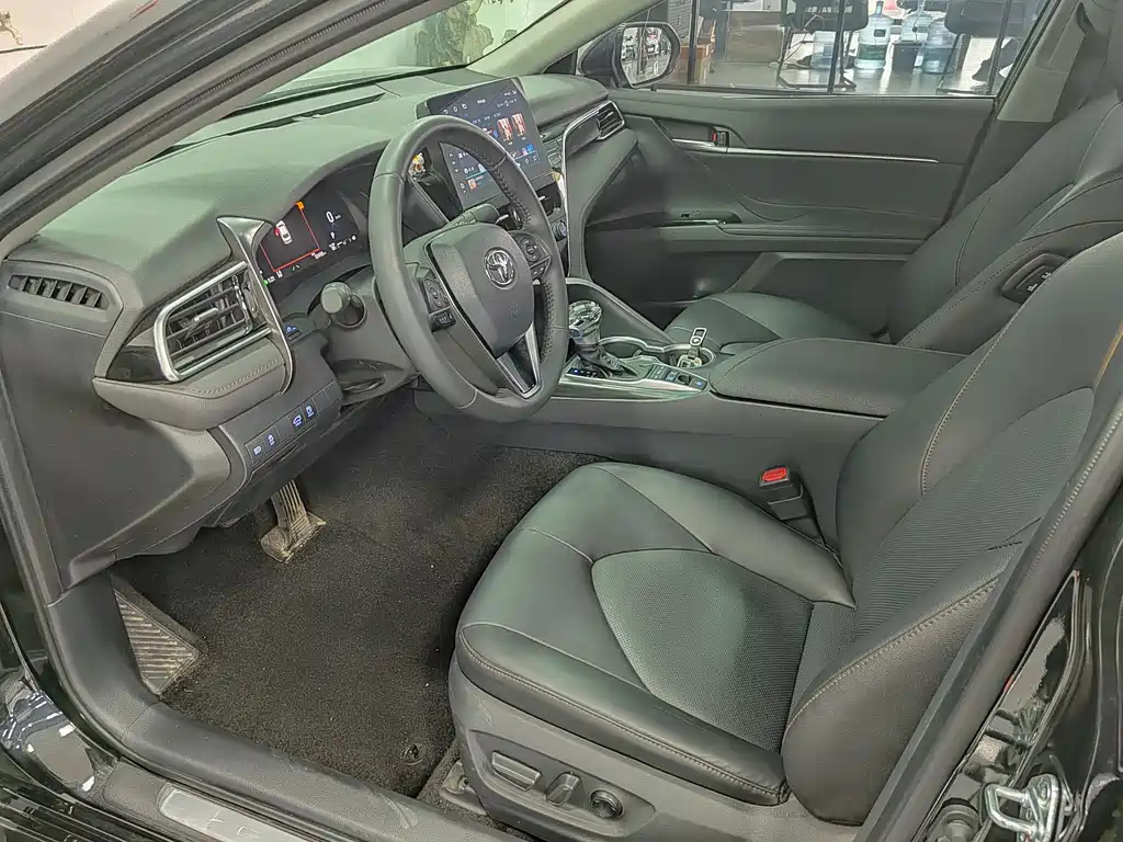 TOYOTA CAMRY 2024