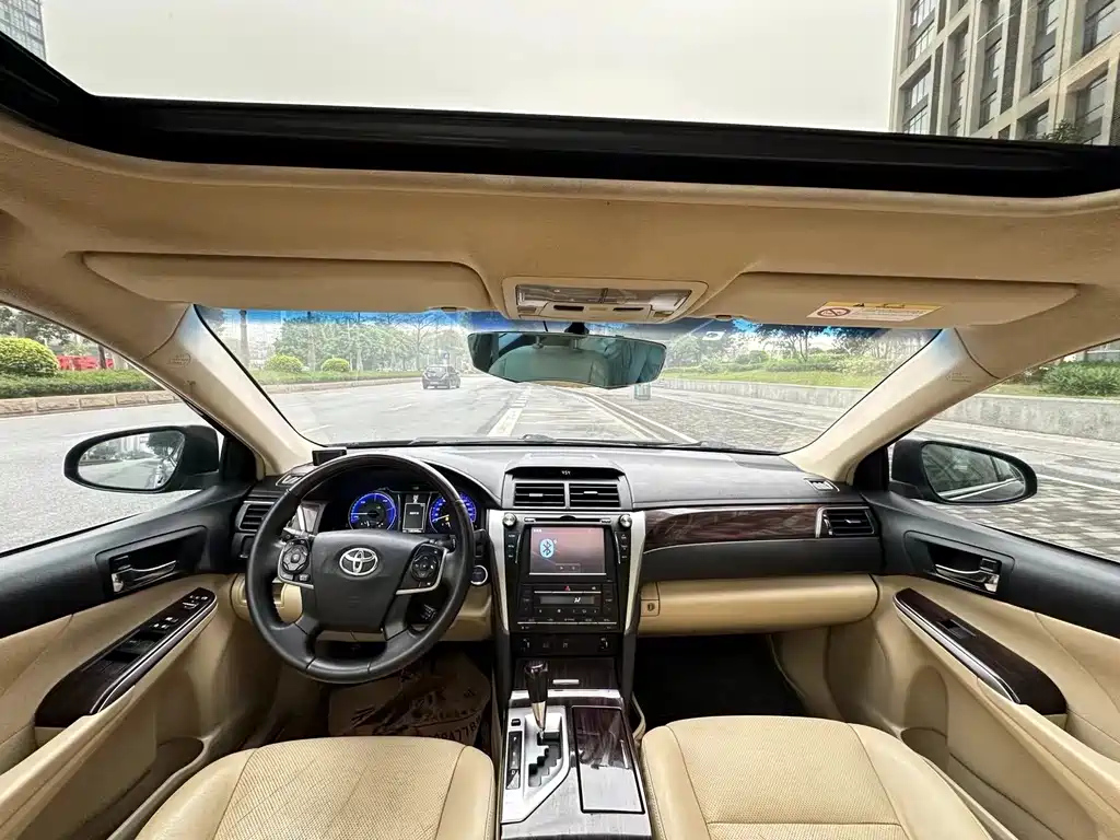 TOYOTA CAMRY 2015