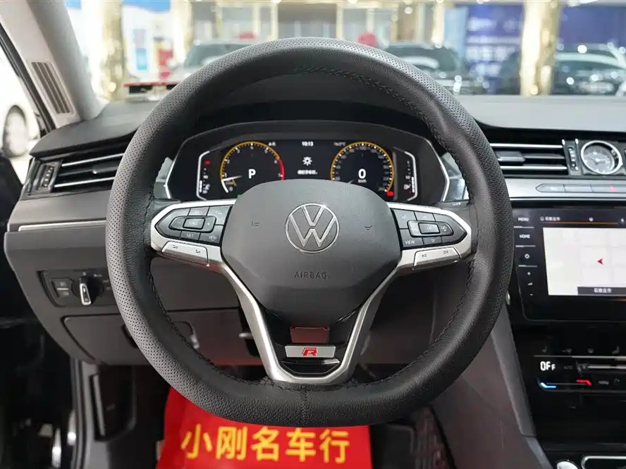 VOLKSWAGEN MAGOTAN 2022