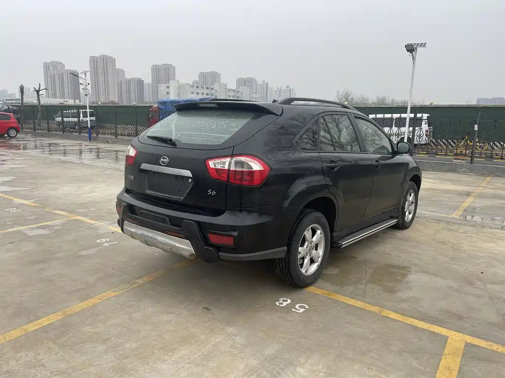 BYD S6 2011