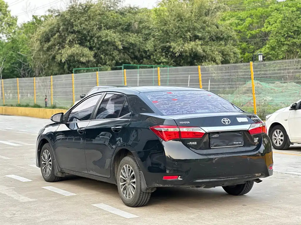 TOYOTA COROLLA 2017