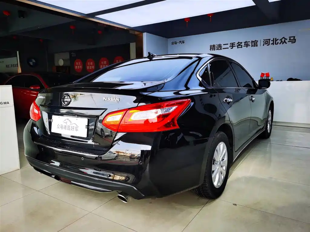 NISSAN TEANA 2019