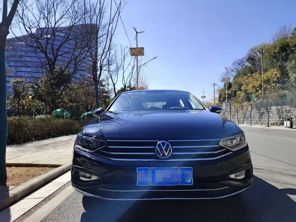 VOLKSWAGEN MAGOTAN 2021