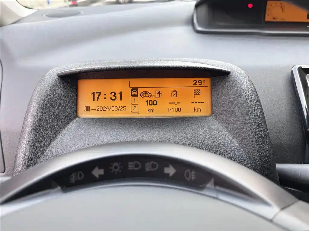 CITROEN C-QUATRE 2012