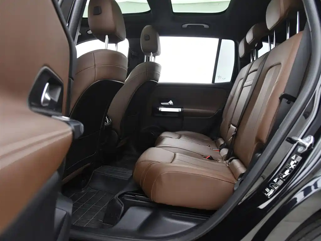 MERCEDES BENZ GLB 2021