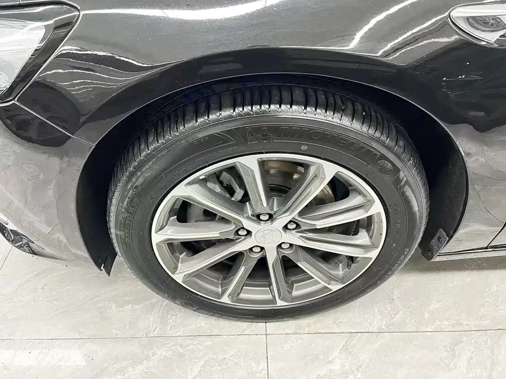 BUICK LACROSSE 2022