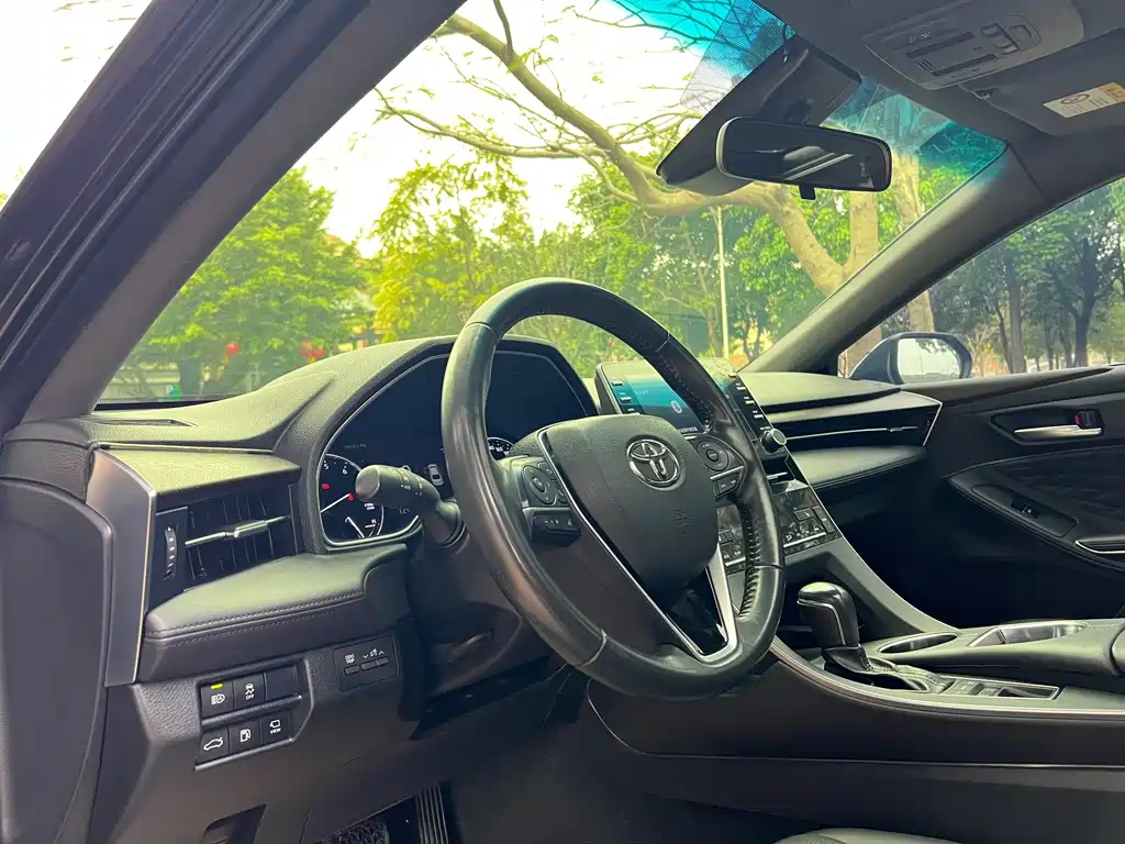 TOYOTA AVALON 2020