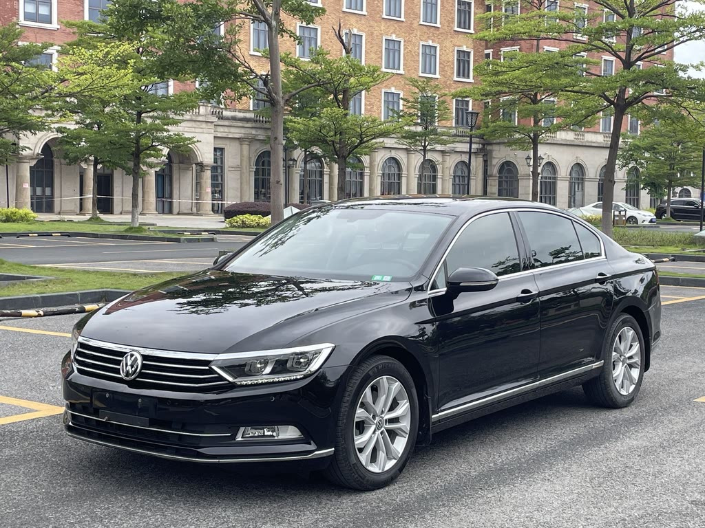 VOLKSWAGEN MAGOTAN 2017