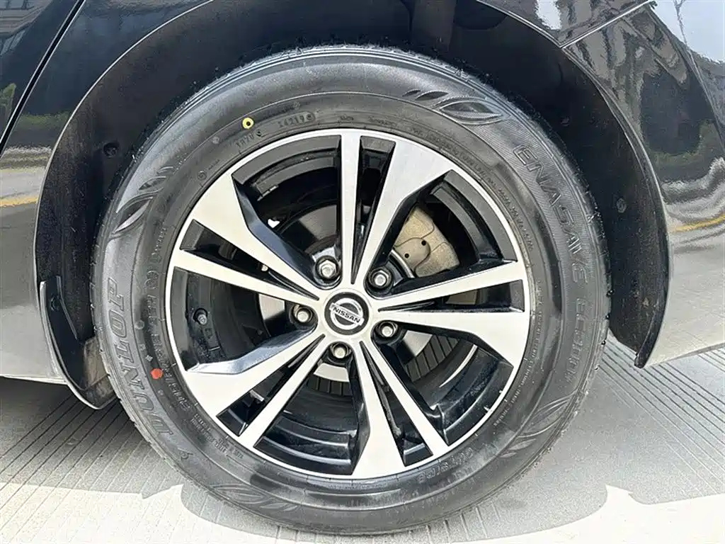 NISSAN SYLPHY 2020
