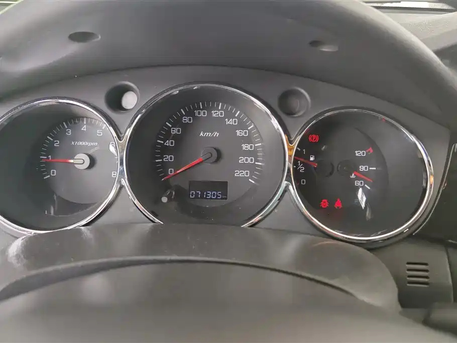 DONGFENG AEOLUS S30 2013