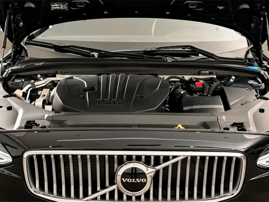 VOLVO S90 2023