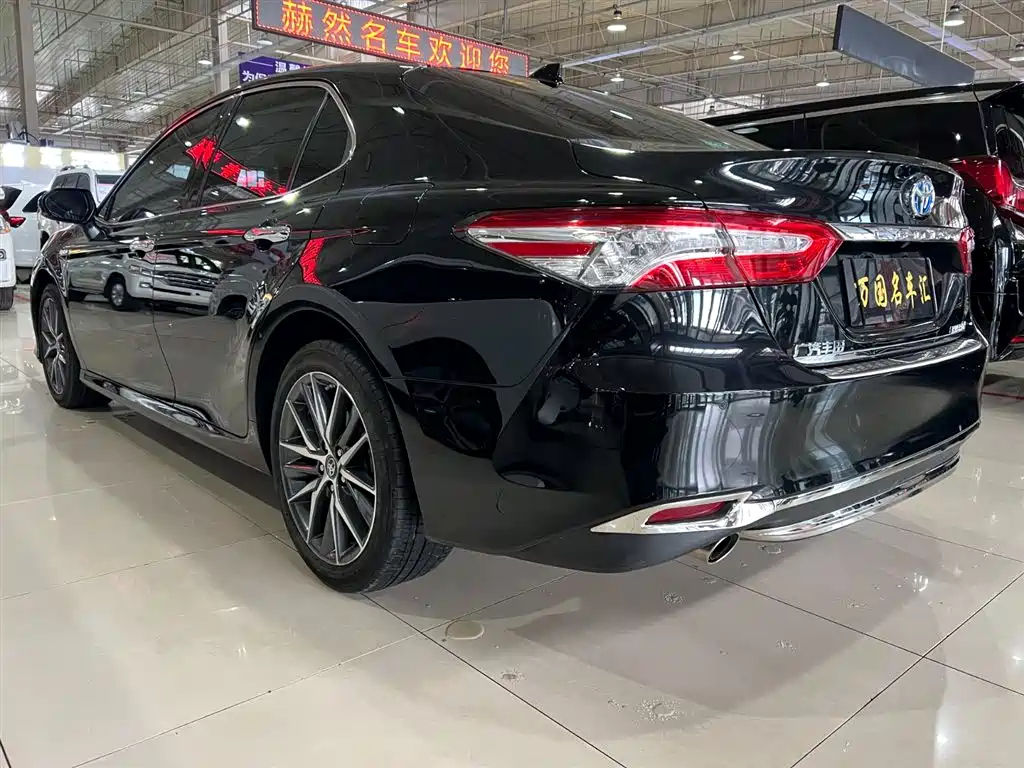 TOYOTA CAMRY 2022