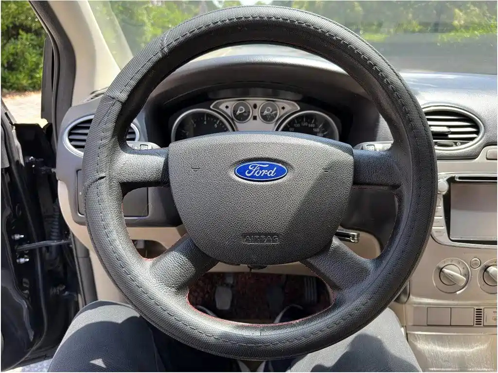 FORD FOCUS 2013