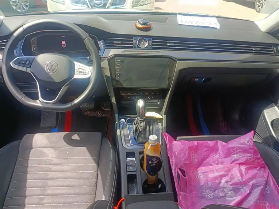VOLKSWAGEN MAGOTAN 2021