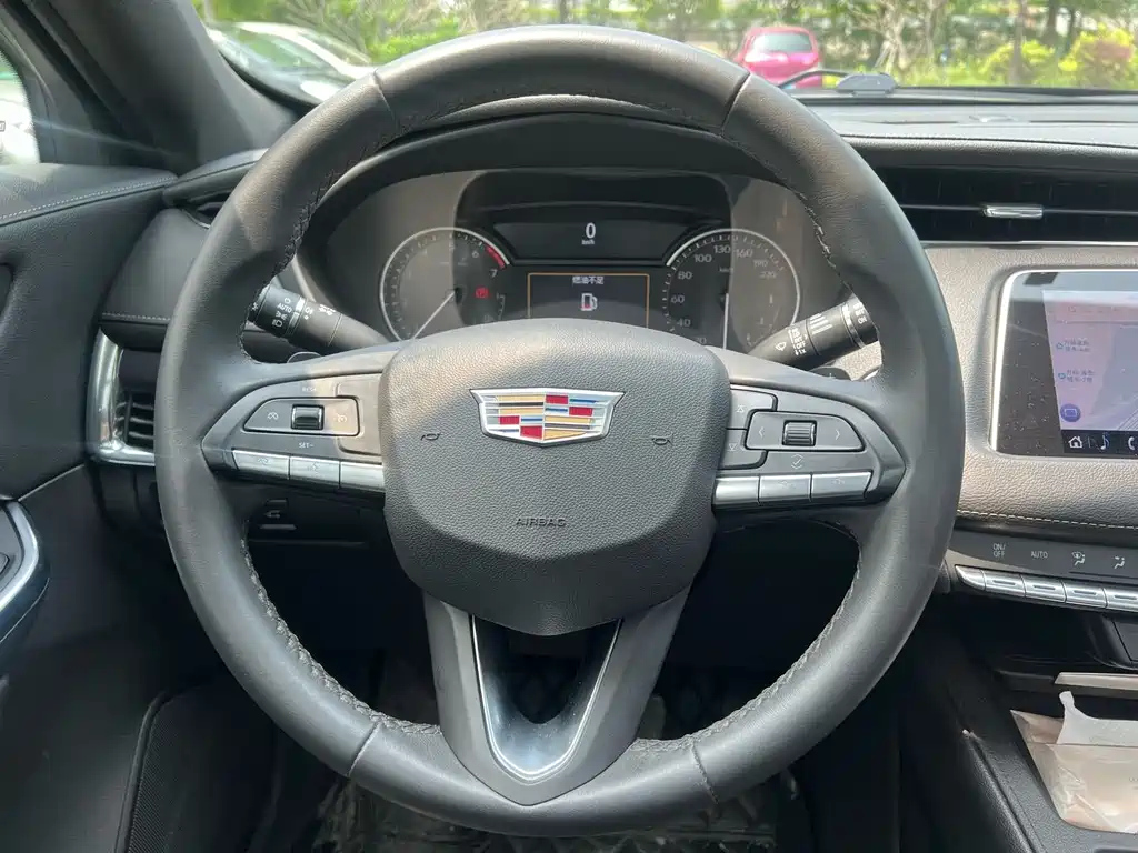 CADILLAC XT4 2022