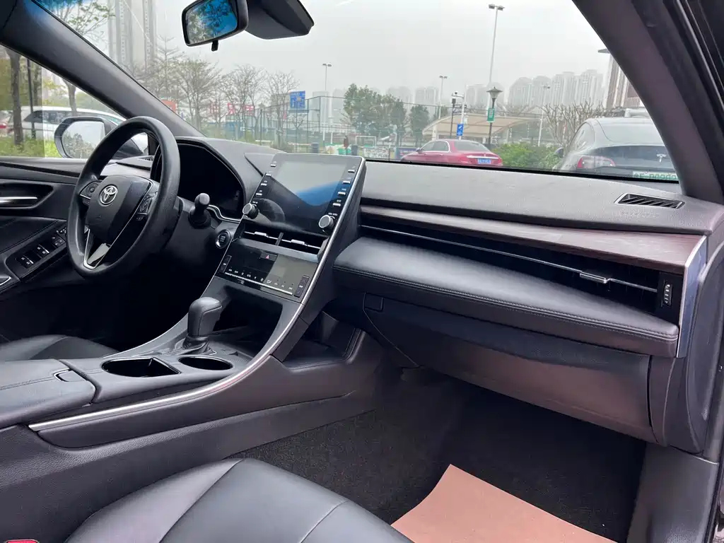 TOYOTA AVALON 2020