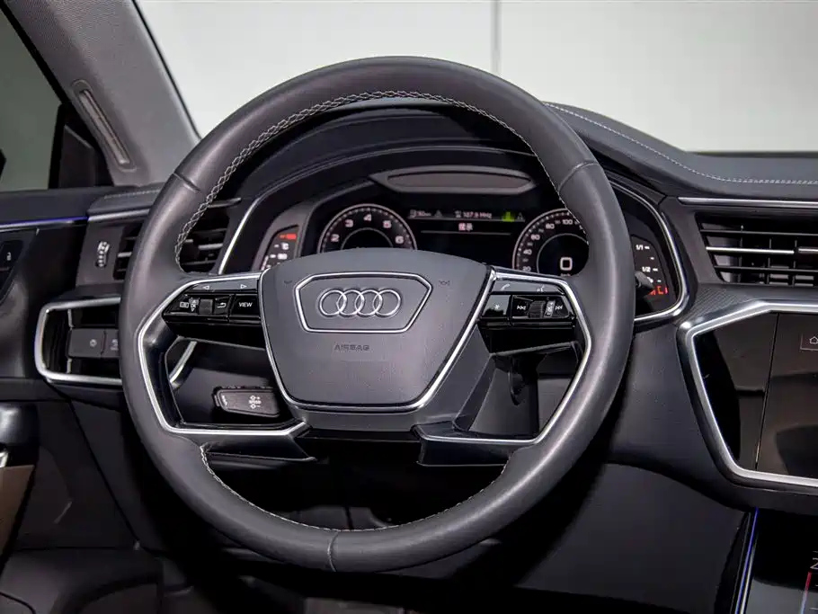 AUDI A7L 2022