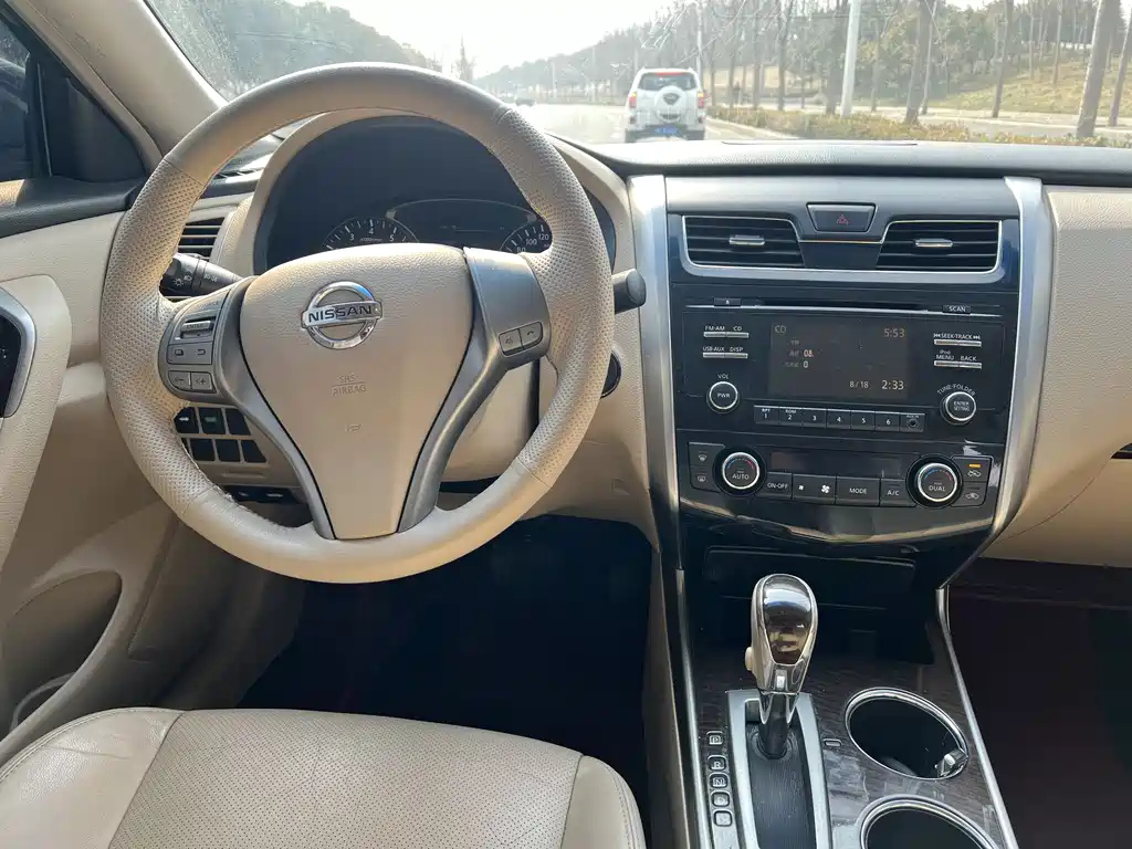 NISSAN TEANA 2013