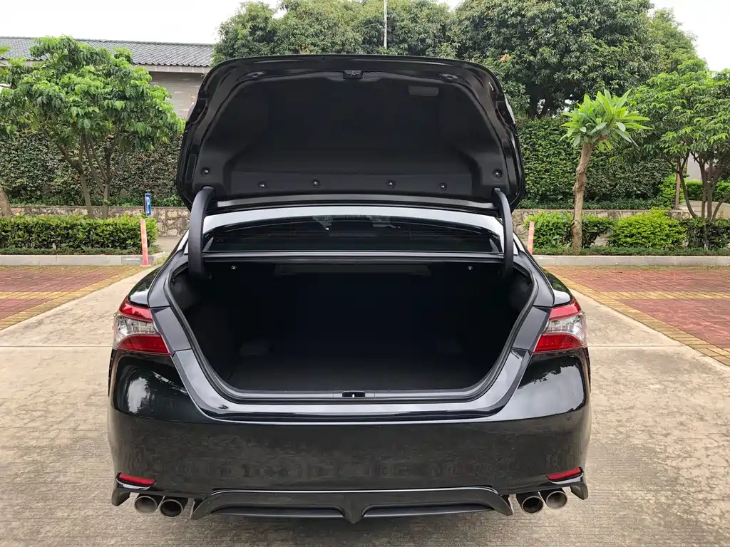 TOYOTA CAMRY 2023